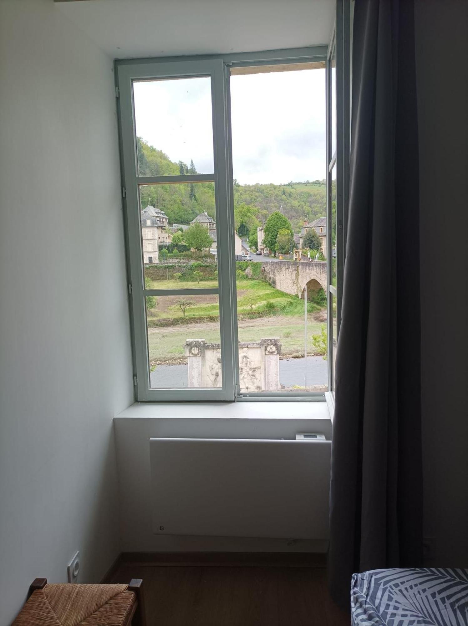 Chez Cornelia Bed and Breakfast Estaing  Buitenkant foto
